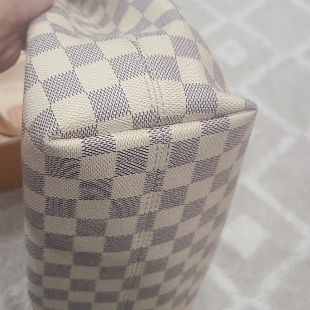LV Graceful PM - Picture 9 of 16